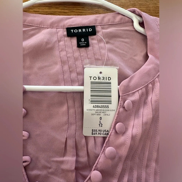 TORRID NWT Georgette smocked blouson sleeve blouse in mauve mist 23” p2p sz 12 - Picture 6 of 12